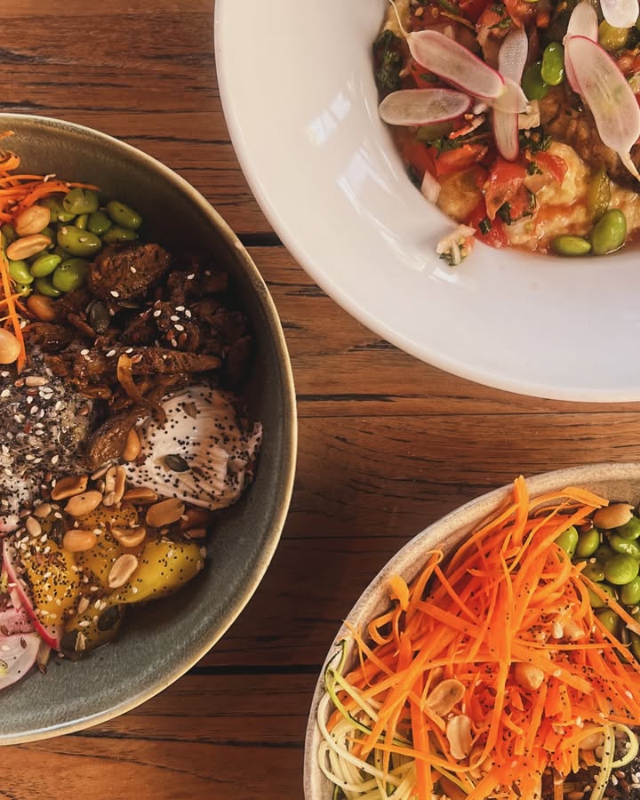 Bowls colorés — spécialité de la maison